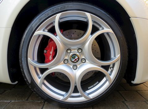 Alfa Romeo 8C Competizione 14