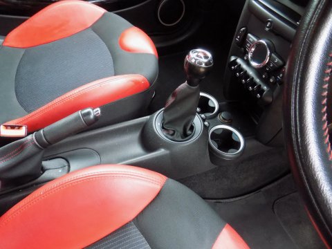 Mini Hatch COOPER 18
