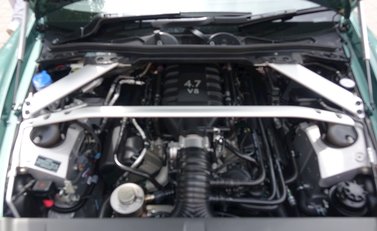 Aston Martin Vantage GT8 2