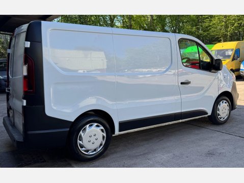 Vauxhall Vivaro 1.6 CDTi 2700 BiTurbo Panel Van 5dr Diesel Manual L1 H1 Euro 6 (s/s) (125 p 8
