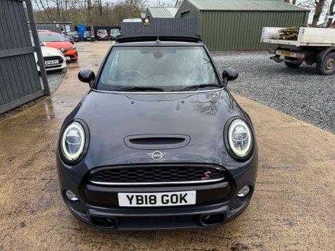 Mini Convertible 2.0 Cooper S Auto 2dr 37