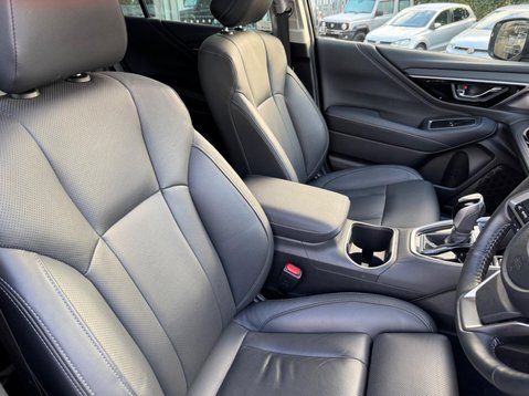 Subaru Outback TOURING 17