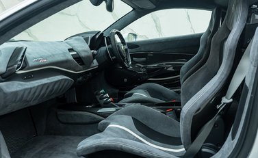 Ferrari 488 Pista 16