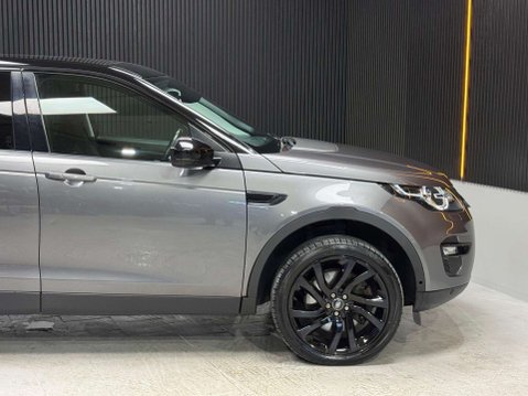 Land Rover Discovery Sport 2.0 Discovery Sport Black HSE SD4 Auto 4WD 5dr 32
