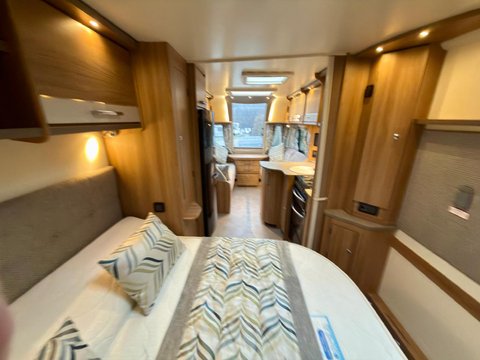 Bailey Pegasus Brindisi GT70 24