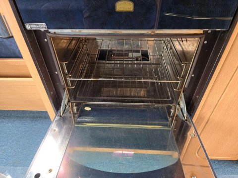 Auto-Sleepers Ravenna 24