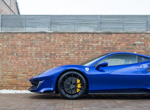 Ferrari 488 Pista 26