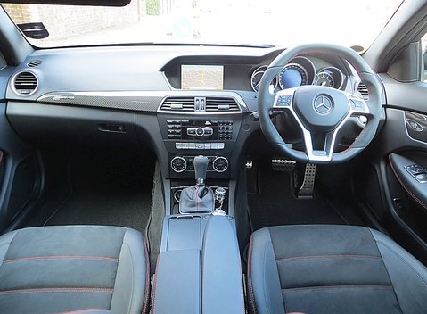 Mercedes-Benz C Class C63 AMG Black Series 11