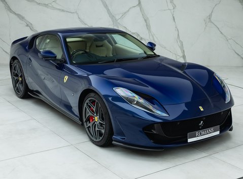 Ferrari 812 Superfast 6