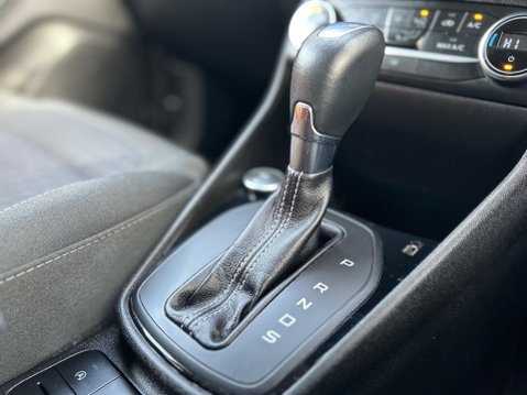 Ford Fiesta TITANIUM 19