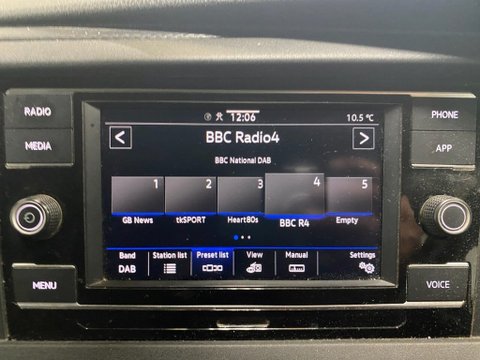 Volkswagen Transporter T28 TDI P/V HIGHLINE 13