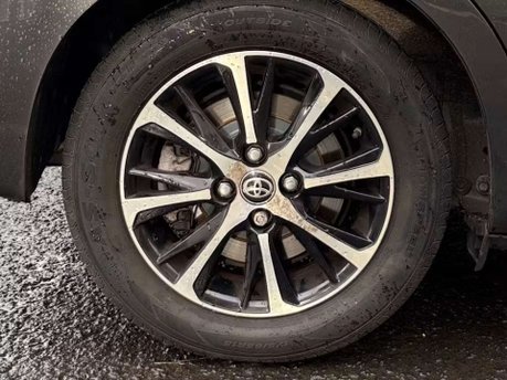 Toyota Yaris 1.5 VVT-h Icon Tech Hatchback 5dr Petrol Hybrid E-CVT Euro 6 (s/s) (100 ps) 27
