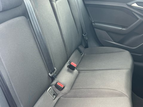 Audi A1 SPORTBACK TFSI TECHNIK 38