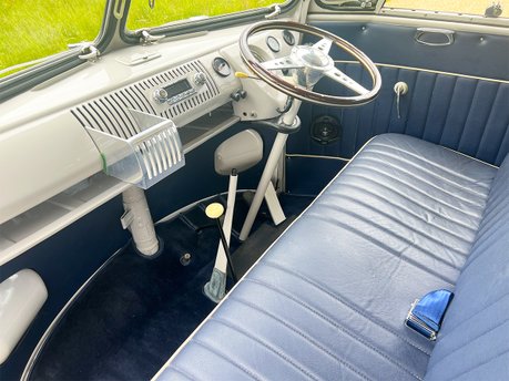 Volkswagen Campervan Split-Screen 50