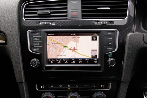 Volkswagen Golf GTI DSG 26