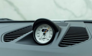 Porsche 911 GT2 RS (991) 16