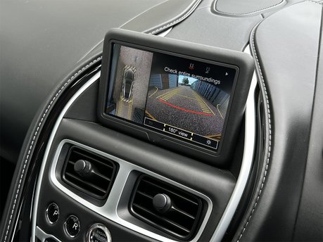 Aston Martin DB11 V12 64