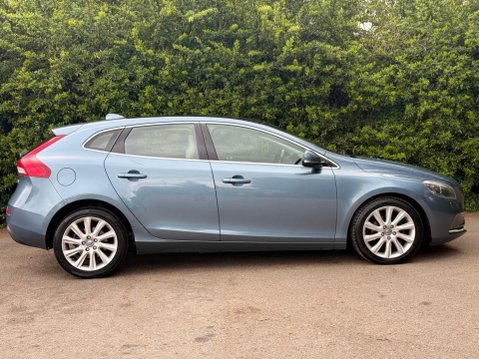 Volvo V40 1.6 D2 SE Lux Nav Euro 5 (s/s) 5dr 10