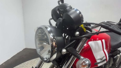 Moto Guzzi V7 ABS SPECIAL 2015 ONLY 7K MOT EXCELLENT CONDITION RETRO 744CC 45