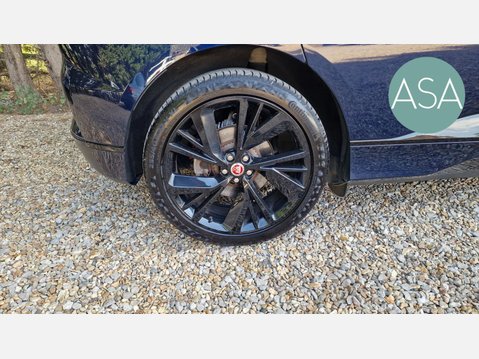 Jaguar I-Pace 400 90kWh HSE Black SUV 5dr Electric Auto 4WD (400 ps) 31