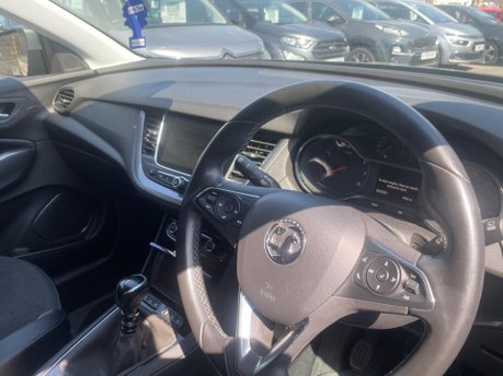 Vauxhall Grandland X SPORT NAV S/S 9