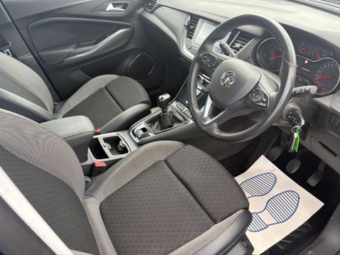 Vauxhall Grandland X 1.2 Turbo GPF Sport Nav SUV 5dr Petrol Manual Euro 6 (s/s) (130 ps) 34