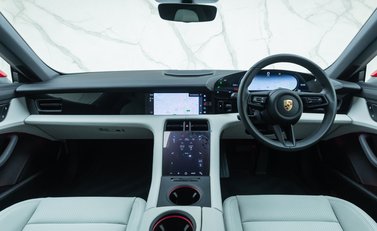 Porsche Taycan 4S SPORT TURISMO 21
