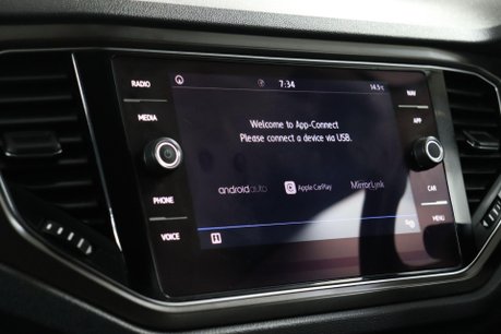 Volkswagen T-Roc DESIGN TSI 38