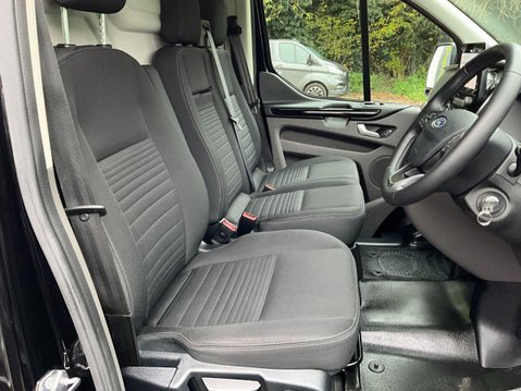 Ford Transit Custom 2.0 340 EcoBlue Limited Panel Van 5dr Diesel Auto L2 H1 Euro 6 (170 ps) 13