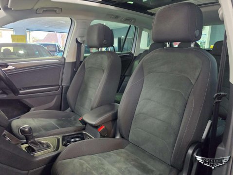 Volkswagen Tiguan 2.0 TDI SEL DSG Euro 6 (s/s) 5dr 28