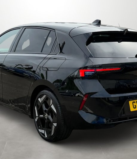 Vauxhall Astra 1.6 Plug-in Hybrid GSe 5dr Auto [Pan roof]