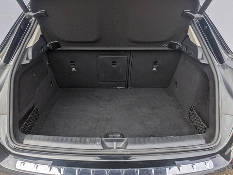 Mercedes-Benz GLA GLA200 SE 18