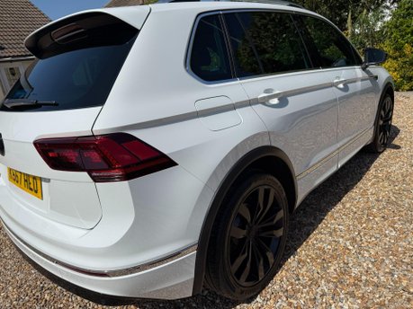Volkswagen Tiguan 2.0 TDI R-Line 4Motion Euro 6 (s/s) 5dr 10