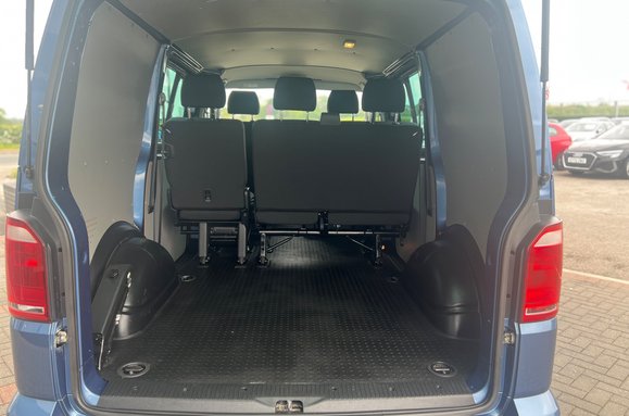 Volkswagen Transporter T32 TDI KOMBI HIGHLINE BMT 42