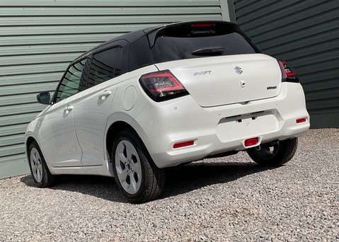 Suzuki Swift Motion 1.2 Mild Hybrid 10