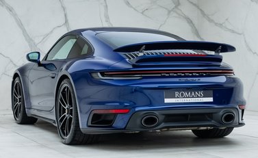 Porsche 911 Turbo S (992) 7