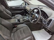 Porsche Cayenne 3.0 Cayenne D Platinum Edition V6 Tiptronic S A 4WD 5dr 48