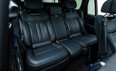 Land Rover Range Rover P510e SV 18
