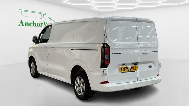 Ford Transit Custom SWB L1H1 Low Roof Limited 320 Air Con Alloys Sensors EURO 6 6