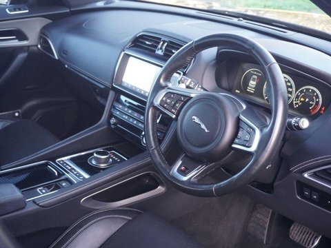 Jaguar F-Pace 3.0 V6 S Auto AWD Euro 6 (s/s) 5dr 49