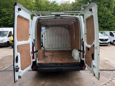 Nissan NV400 2.3 dCi 33 SE Panel Van 5dr Diesel Manual FWD L1 H1 Euro 5 (125 bhp) 32