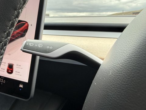 Tesla Model 3 Saloon 4dr Electric Auto RWD (241 bhp) 37