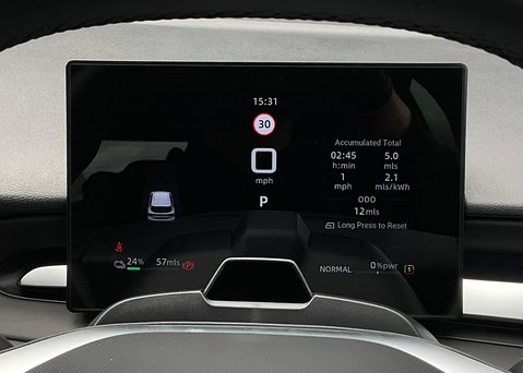 MG MG4 EV URBAN 53.9kWh PREMIUM LONG RANGE 24