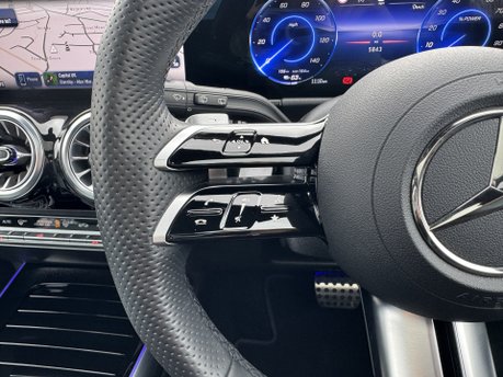 Mercedes-Benz EQA EQA 350 4Matic AMG Line Premium Plus Auto Electric 66 KWH PAN ROOF/HEADS UP 21