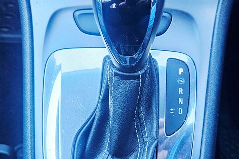 Vauxhall Astra DESIGN S/S.. AUTOMATIC.. 5 SERVICES.. BLUETOOTH.. DAB.. CRUISE CONTROL..A/C 5