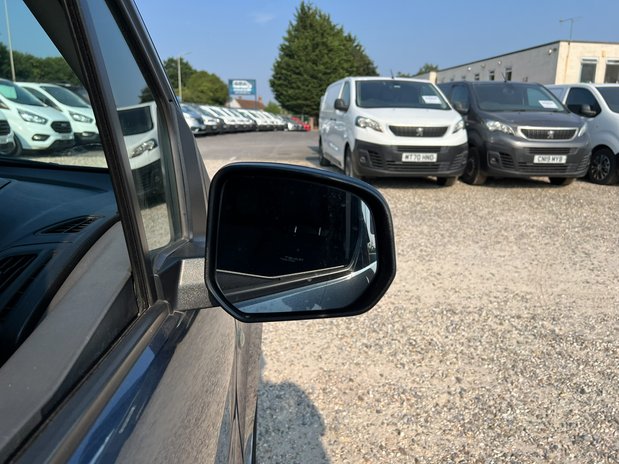 Ford Transit Connect AUTO (SOLD) SWB L1H1 Low Roof Limited Air Con Alloys Sensors Cam EURO 6 NO 17