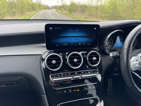 Mercedes-Benz GLC GLC 220D 4Matic AMG Line Auto Diesel SAT NAV/PARKTRONIC/SIDE STEPS 12