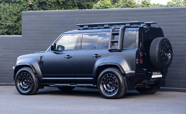 Land Rover Defender 110 OCTA Black 3