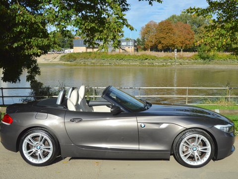 BMW Z4 E89 2.5 23i sDrive Roadster 10