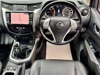 Nissan Navara 2.3 dCi Tekna 4WD Euro 6 (s/s) 4dr